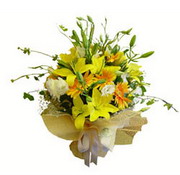 Ankara çiçek firmamızdan 3 dal kazablanka buketi ve kır çiçekleri
