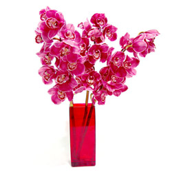 Ankara çiçekçi dükanı en çok satılan ürünümüz cam içerisinde 3 dal kesme orkide çiçeği
