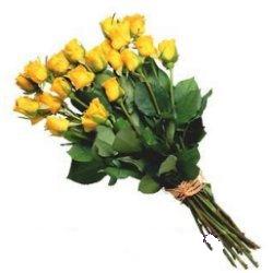 Ankara de farklı bir çiçek firması ürünü  11 adet sarı güllerden buket çiçeği