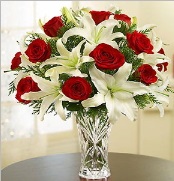12 adet kırmızı gül 4 dal kazablanka vazosu Ankara çiçek satışı