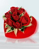 Ankara çiçek siparişi sitemizin görsel ürünü kalp içerisinde 5 adet kırmızı gül Ankara çiçek gönder firması şahane ürünümüz